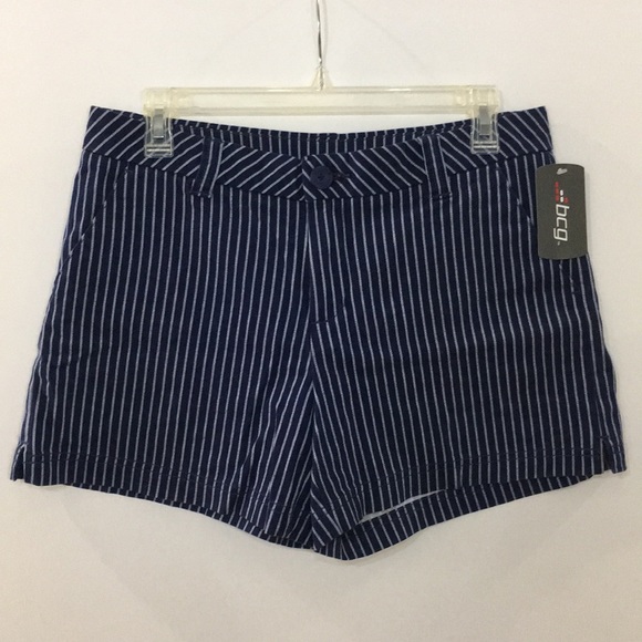 bcg Pants - NWT! bcg Brand. Navy Striped Shorts. Size 6.
